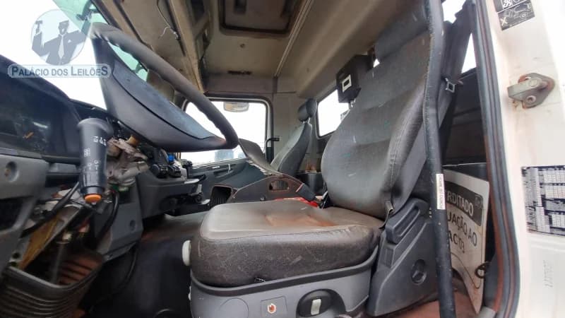 Mercedes-Benz Axor 33406x4 2011 — foto 10
