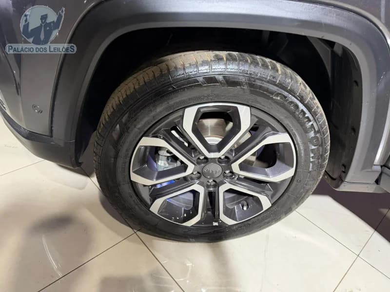 Jeep Commander LIM T 2025 — foto 12