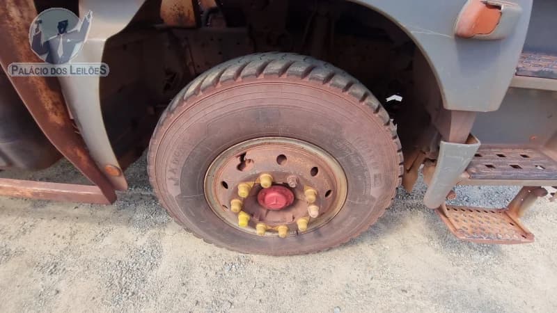 Mercedes-Benz Axor 33406x4 2011 — foto 14