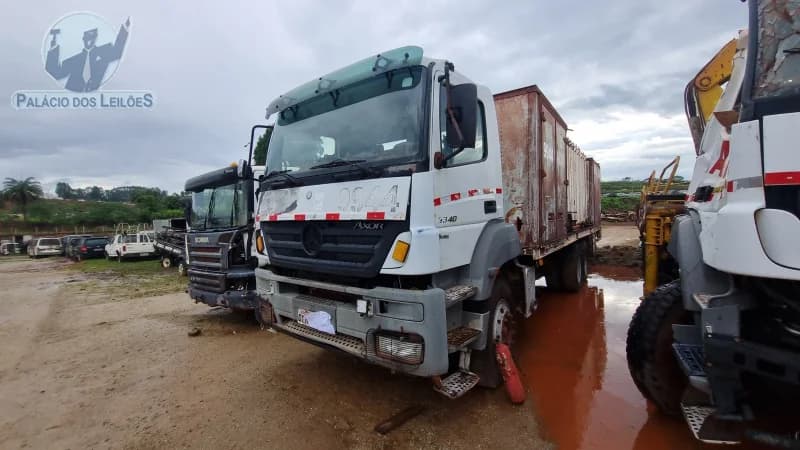 Mercedes-Benz Axor 33406x4 2011