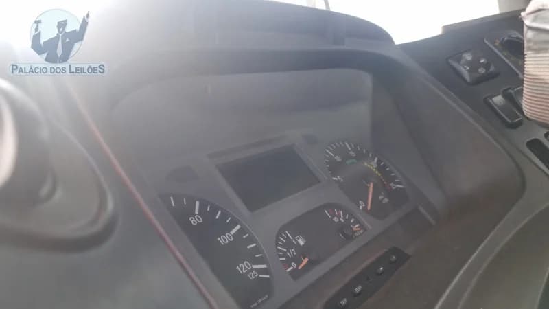 Mercedes-Benz Axor 33406x4 2011 — foto 7