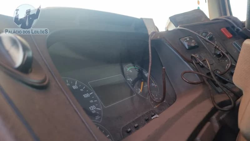 Mercedes-Benz Axor 33406x4 2011 — foto 7