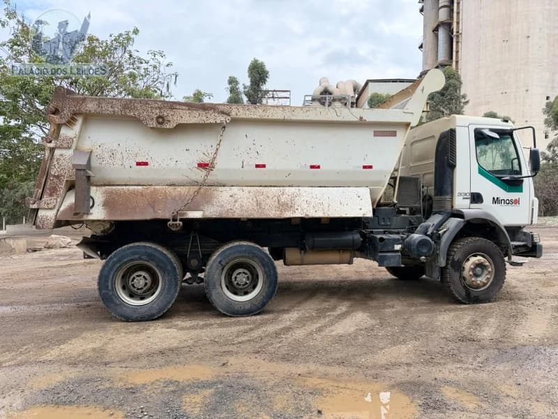 Volvo VM 330 6x4r 2017 — foto 4