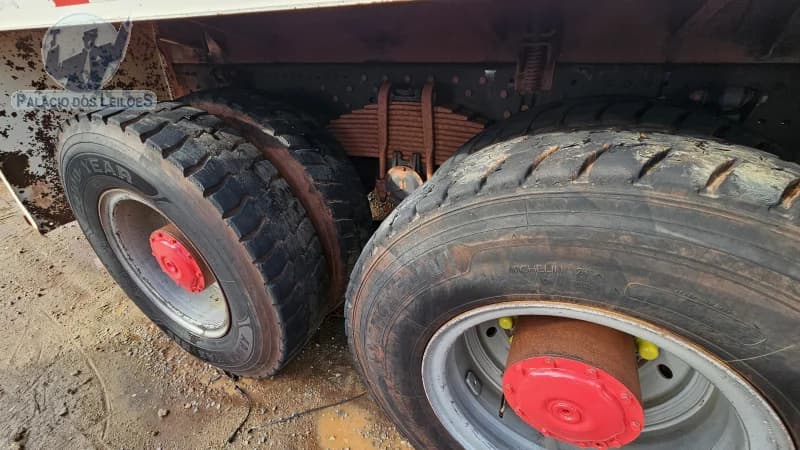 Mercedes-Benz Axor 33406x4 2011 — foto 11