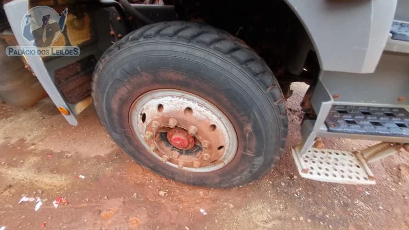 Mercedes-Benz Axor 33406x4 2012 — foto 9