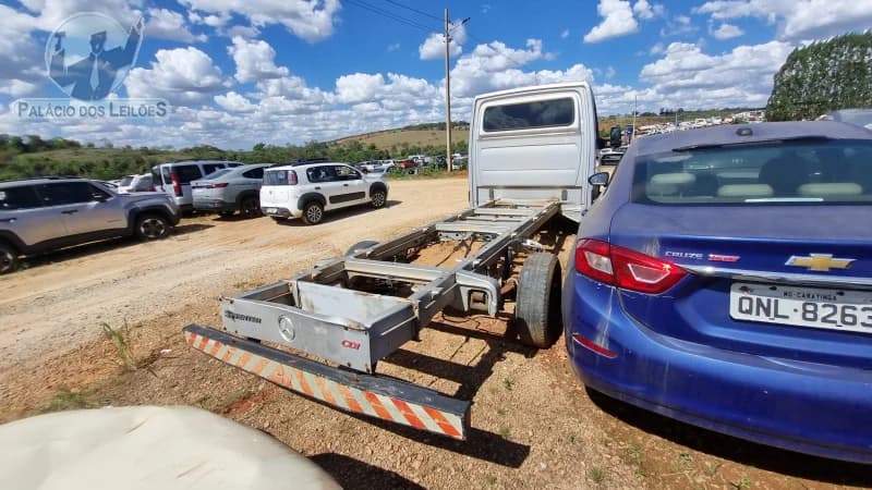 Mercedes-Benz 311cdistreetc 2013 — foto 4